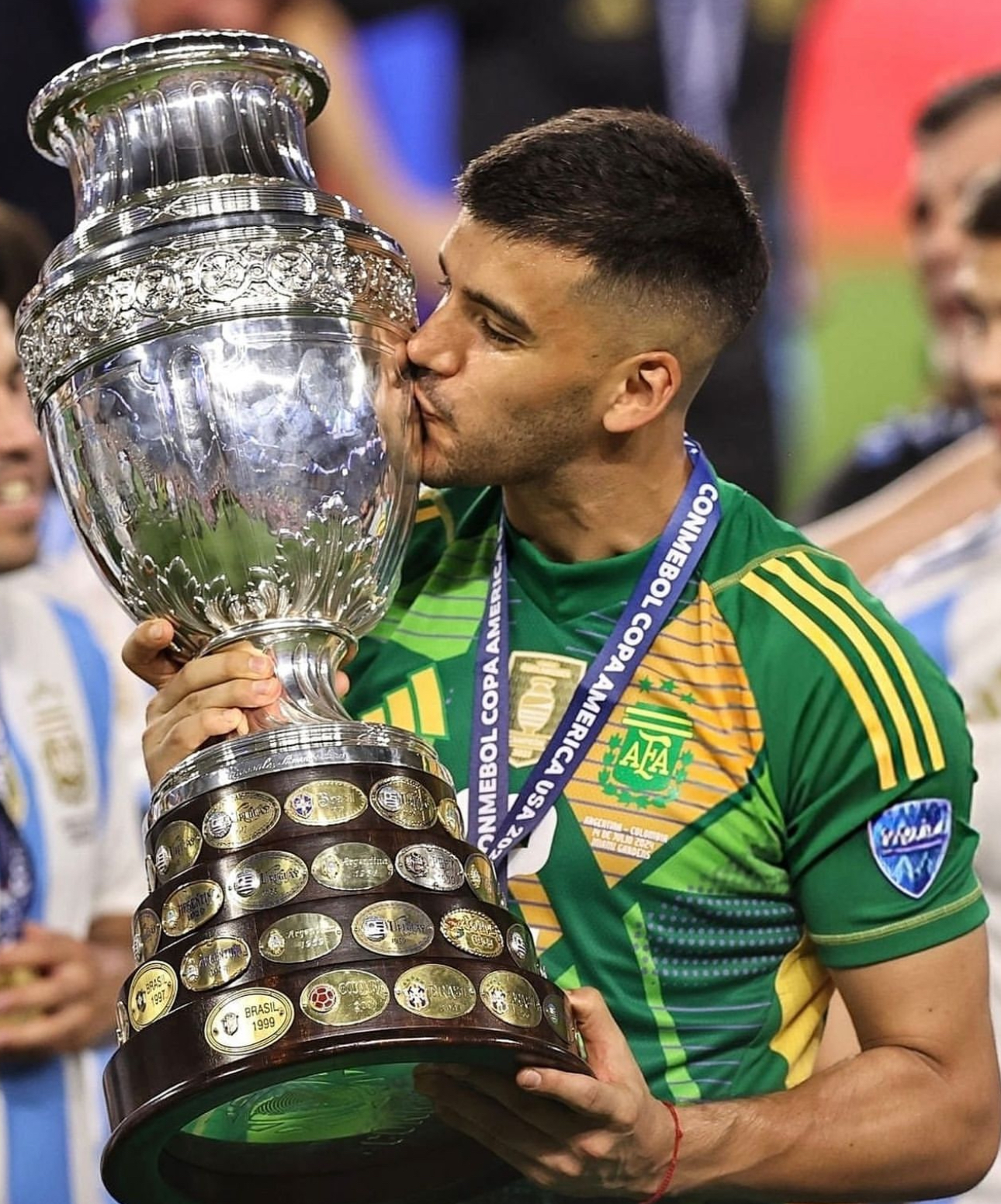 包含阿根廷网球手勇夺男子单打冠军的词条 包含阿根廷网球手勇夺男子单打冠军的词条