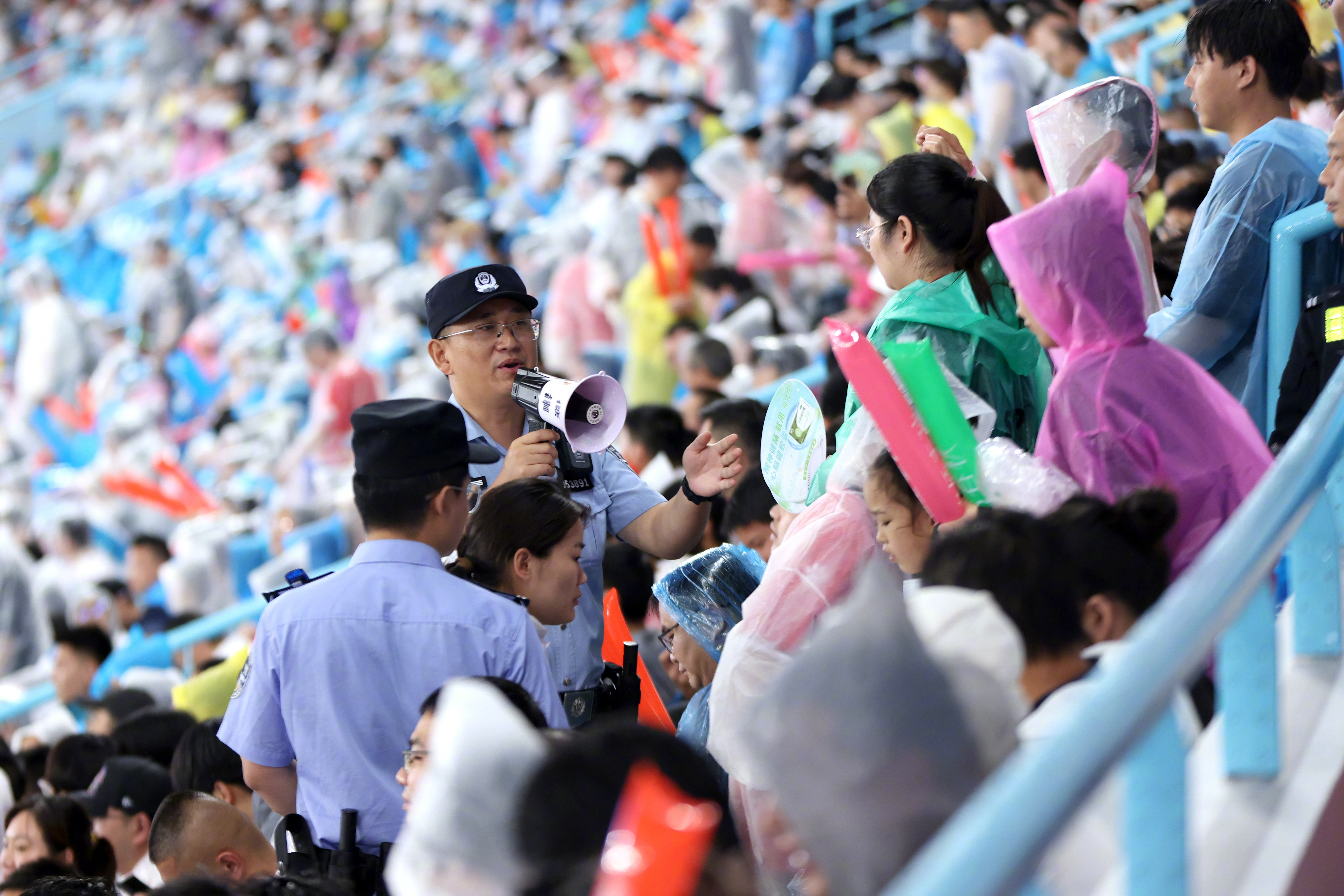 足球赛事安保升级，确保球员安全