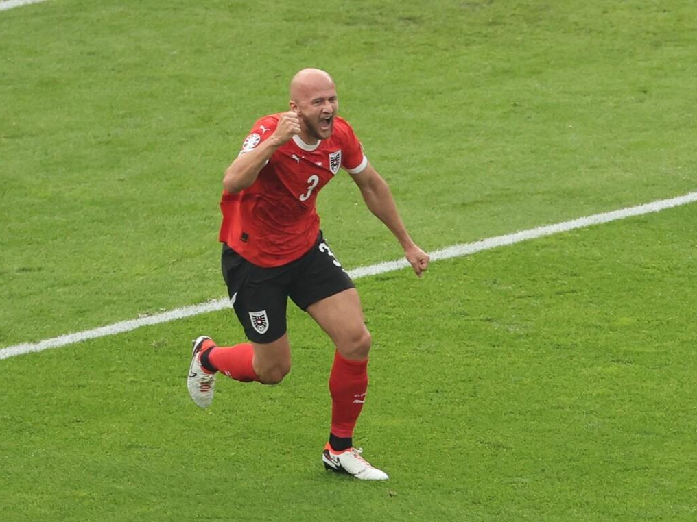 开云官网-欧洲杯小组赛结束,激烈对抗持续