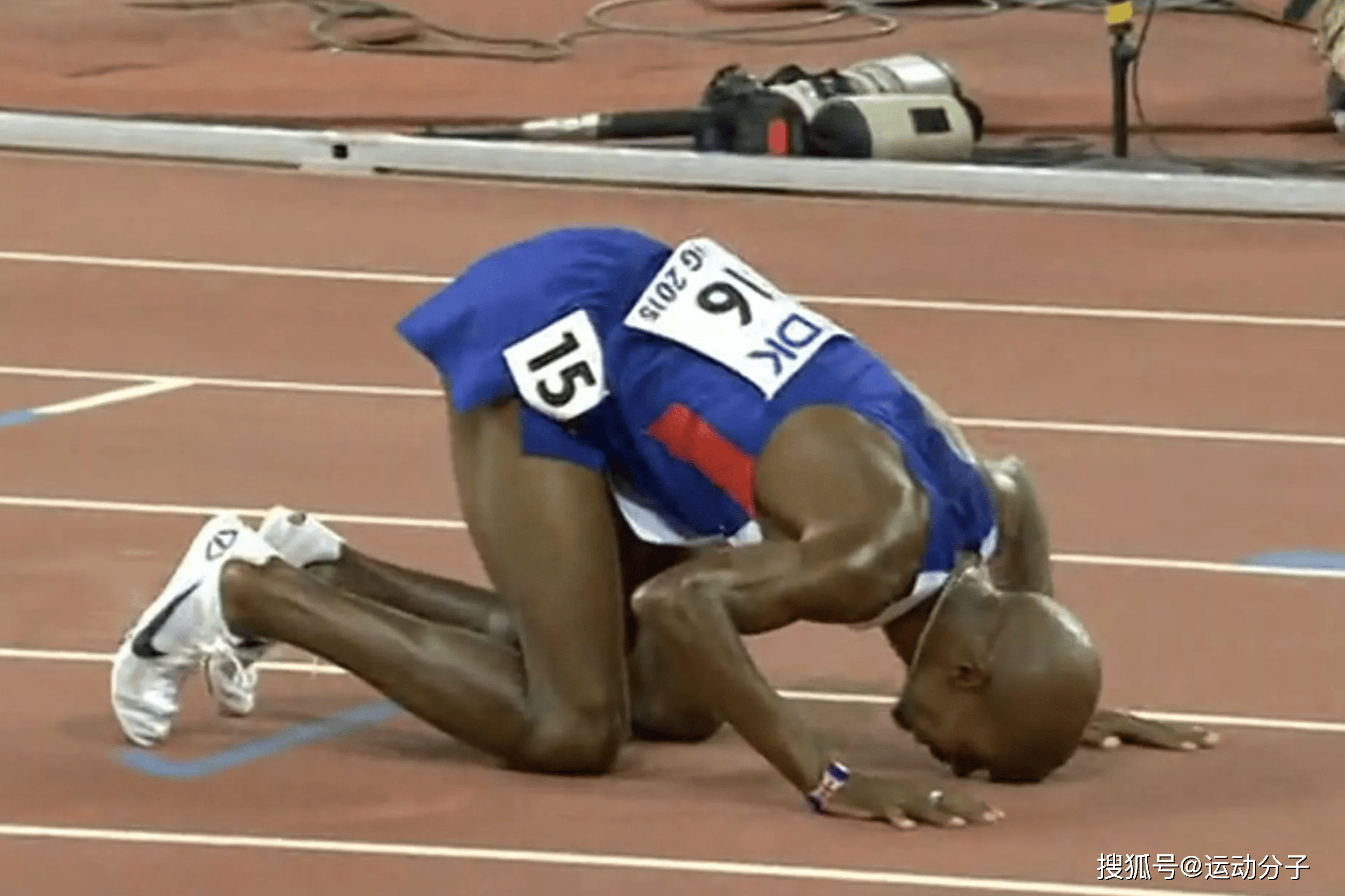 包含委内瑞拉田径选手压倒全场夺冠的词条