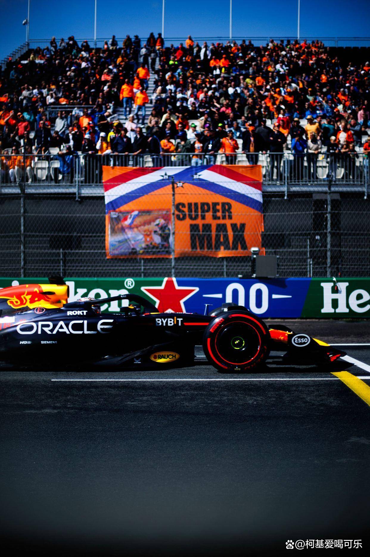 红牛车队逆转梅赛德斯,佩雷兹高光表现 红牛车队逆转梅赛德斯,佩雷兹高光表现