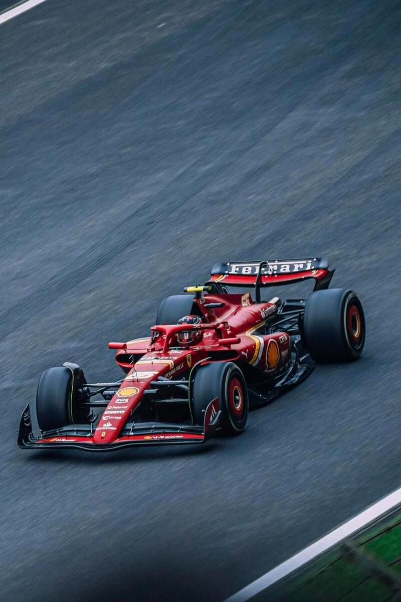 法拉利鏖战雷诺车队,周冠宇统治全场 法拉利鏖战雷诺车队,周冠宇统治全场