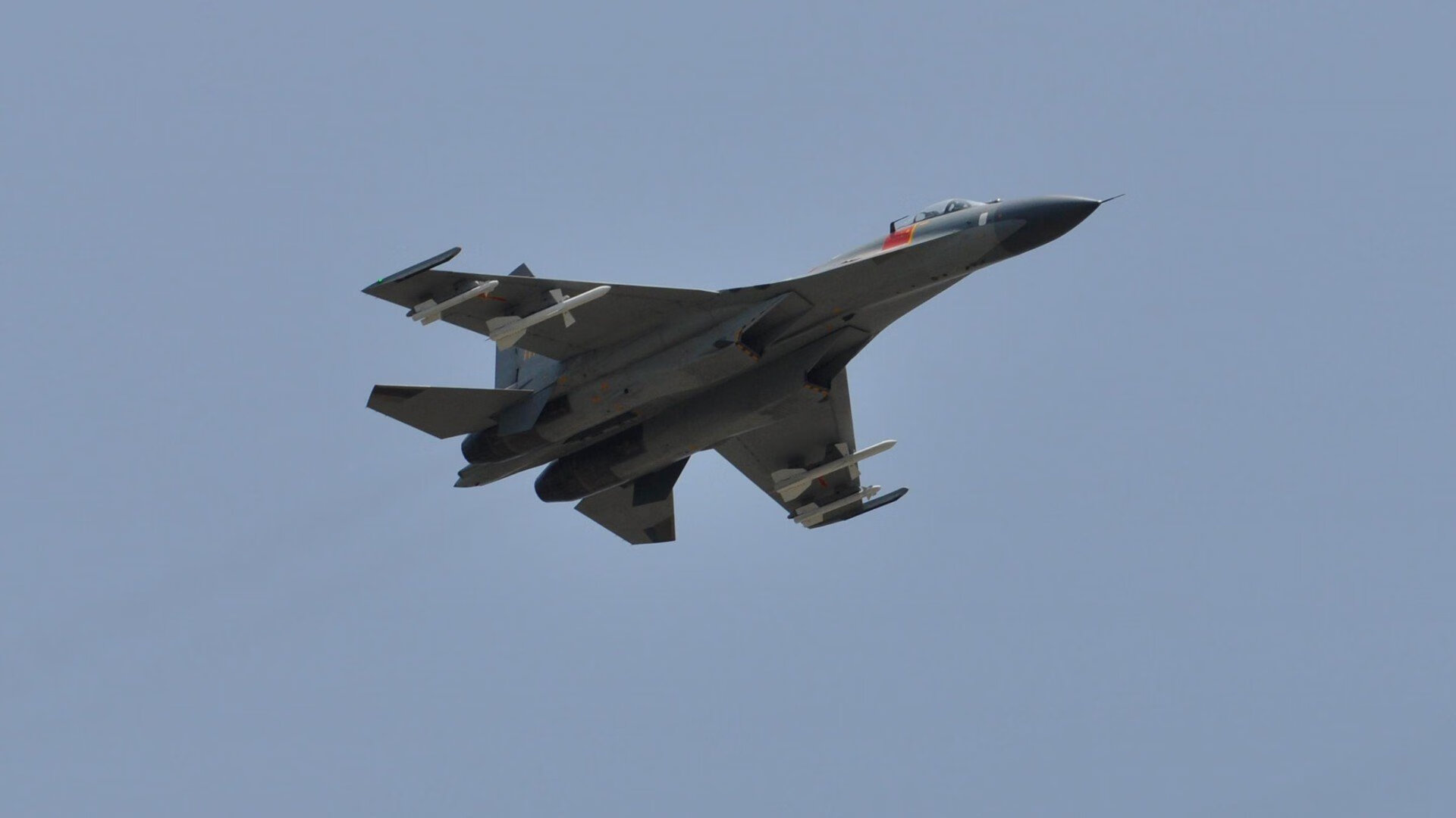 开云平台-技术流的双重奏，马丁内利爆发与罗马打穿皇家社会的战术启示